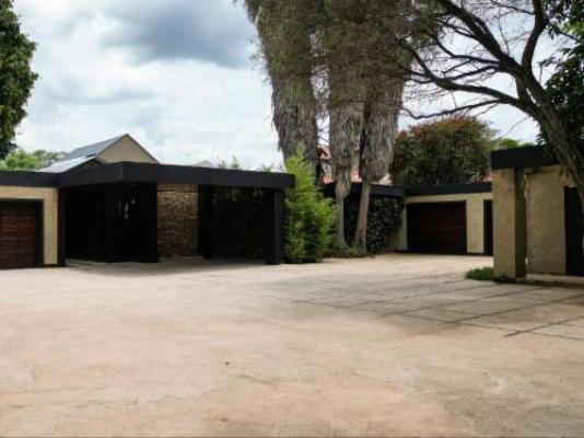 The Lombard Manor - Property / Building