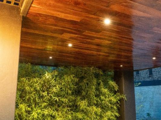 The Lombard Manor - Facade or entrance