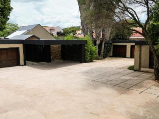 The Lombard Manor - Property / Building