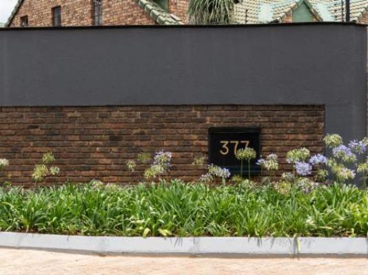 The Lombard Manor - Property / Building