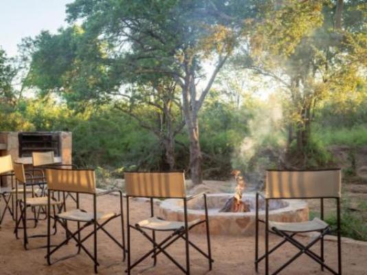 Nkuwa Wilderness Camp - Braai/BBQ facilities