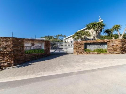 Aloe Ridge Self Catering - Facade or entrance