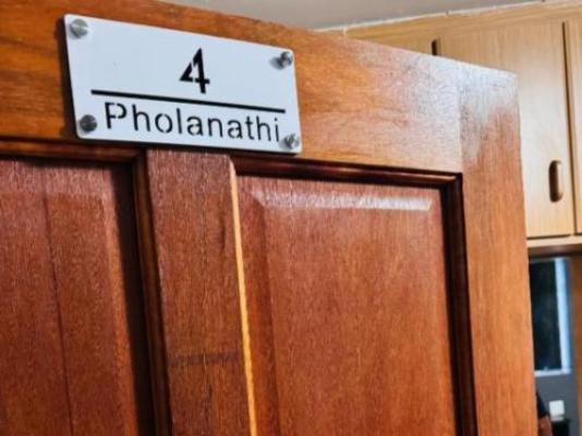 Pholanathi Lodge - Decorative detail