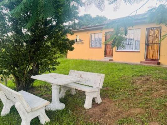 Pholanathi Lodge - Garden