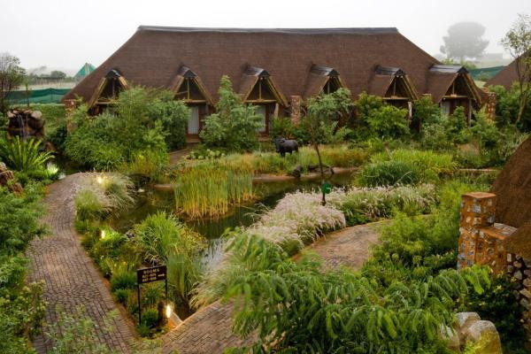 Misty Hills Country Hotel - 260122