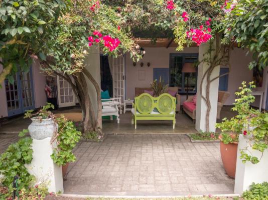 Cornerway House - 260232