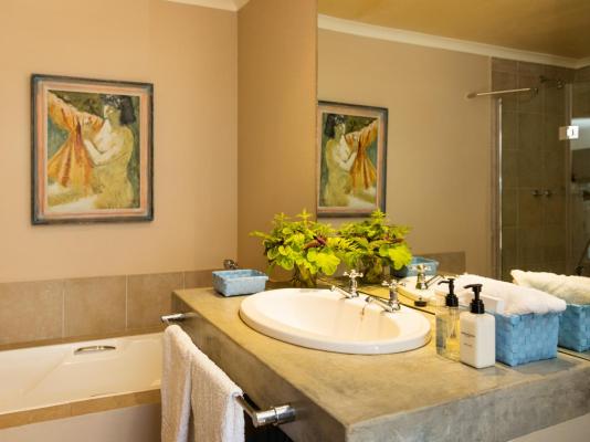 Cornerway House - 260266