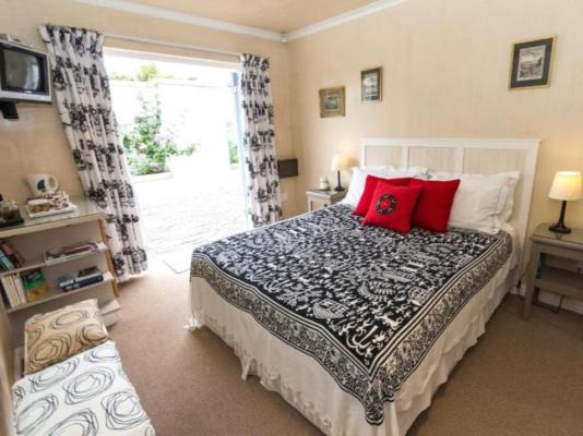 Cornerway House - 260272