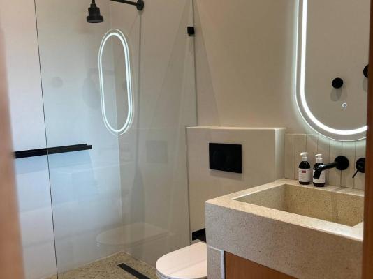 Whale Coast Luxury Suites - 260386