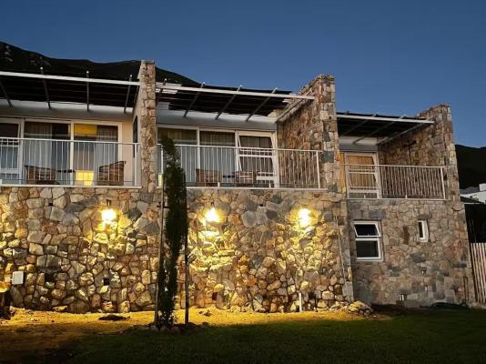 Whale Coast Luxury Suites - 260408