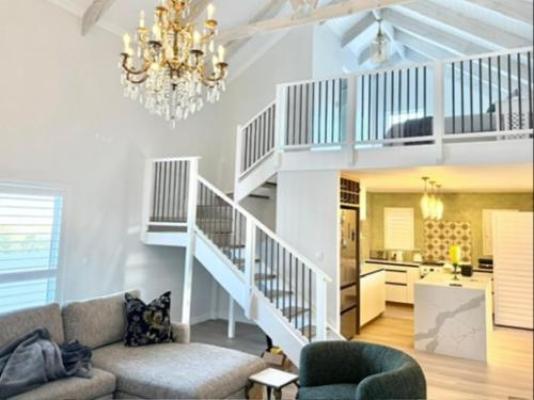 Luxe Pearl - Seating area