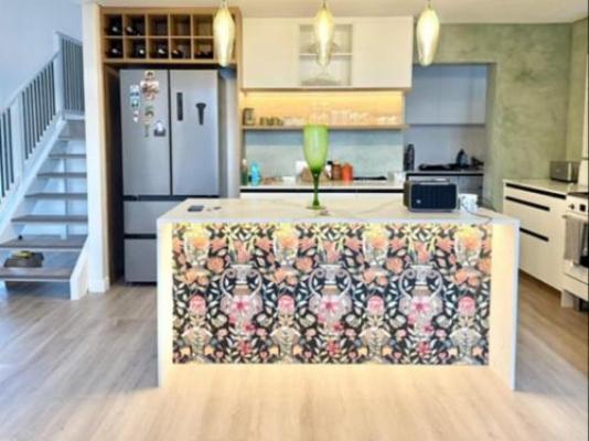 Luxe Pearl - Kitchenette