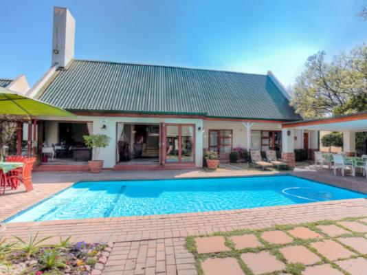 Sunninghill Guest Lodge - 260573