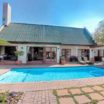 Sunninghill Guest Lodge - 260573