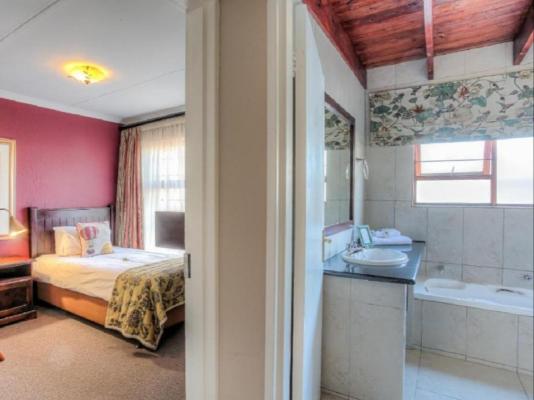 Sunninghill Guest Lodge - 260591