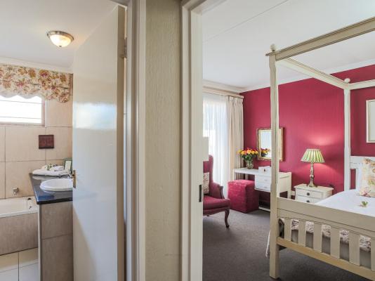 Sunninghill Guest Lodge - 260592