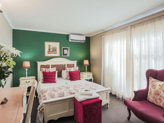 Sunninghill Guest Lodge - 260594