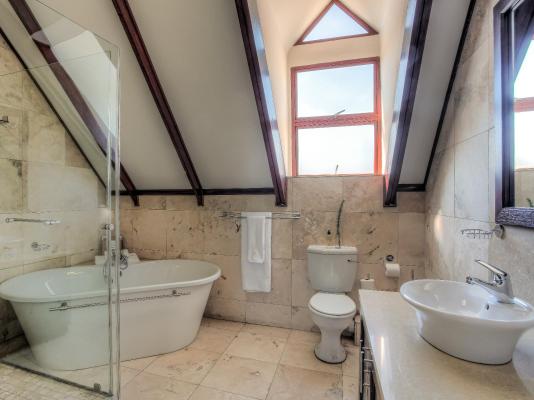 Sunninghill Guest Lodge - 260595