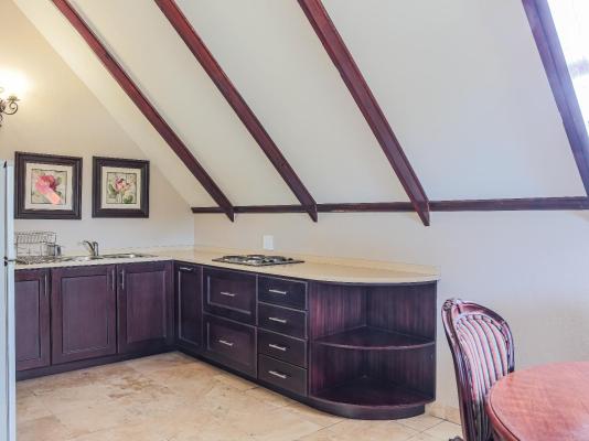 Sunninghill Guest Lodge - 260596