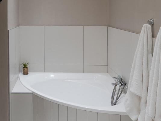 The Falls Guest House - 260644