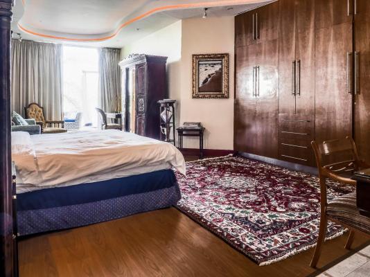 Room image 4
