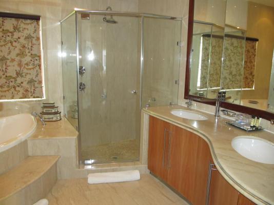 Room image 3