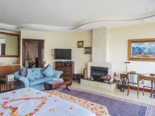 Room image 4