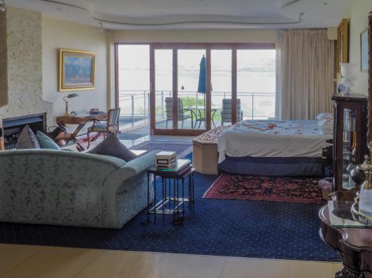 Room image 5