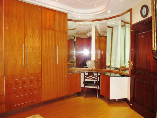 Room image 6