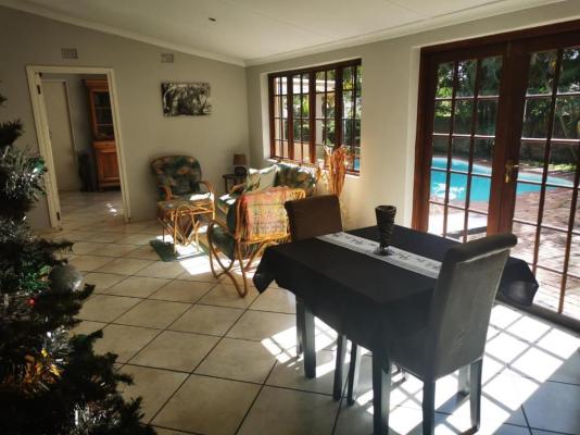 Parkers Cottages - 260818