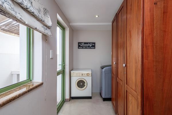 43 On Artemis, Langebaan, 8-Sleeper - 260945