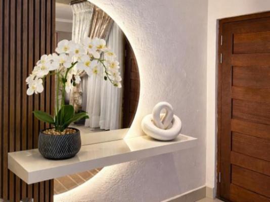 Liquid Blue - Facade or entrance