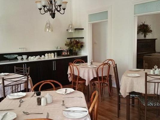 Peaches and Cream Bed and Breakfast - 261122