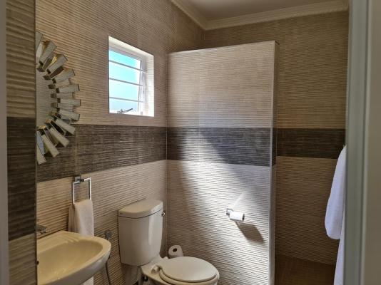 Peaches and Cream Bed and Breakfast - 261168