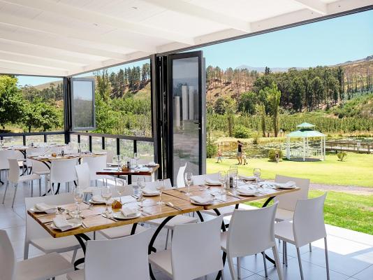 Houw Hoek Hotel - 261221