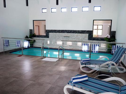 Houw Hoek Hotel - 261226