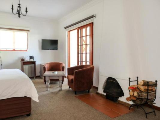 Houw Hoek Hotel - 261235