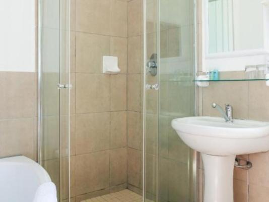 Houw Hoek Hotel - 261236