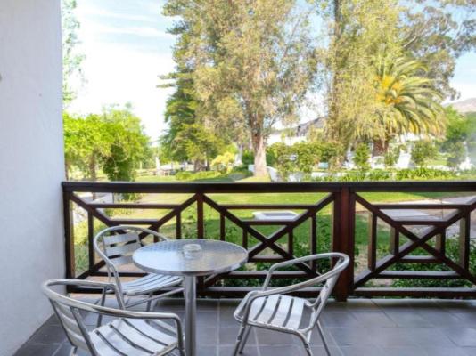 Houw Hoek Hotel - 261237