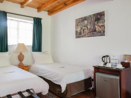 Houw Hoek Hotel - 261239