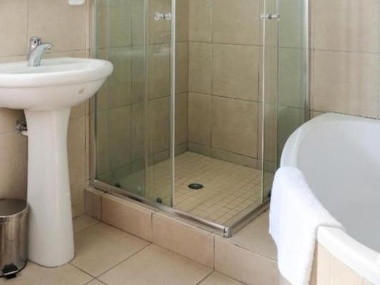 Houw Hoek Hotel - 261244