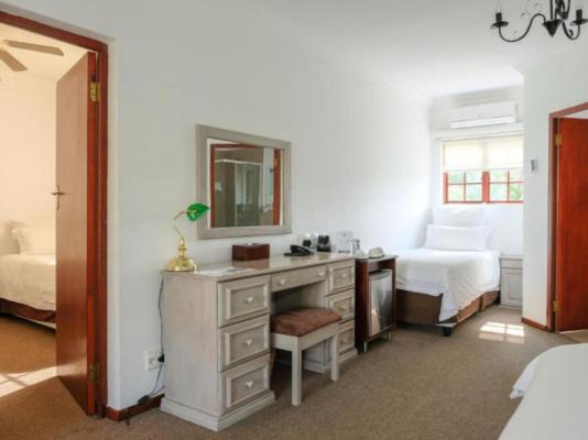 Houw Hoek Hotel - 261246