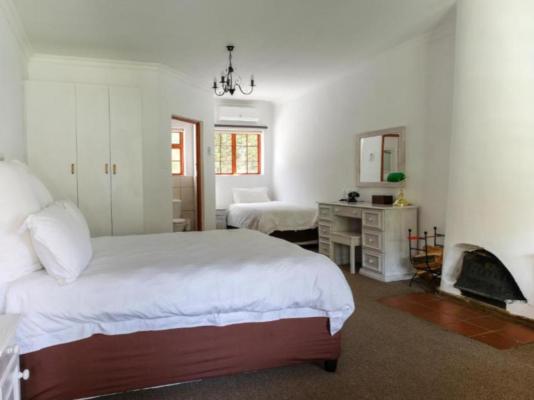 Houw Hoek Hotel - 261254