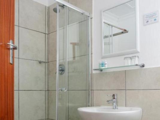 Houw Hoek Hotel - 261256