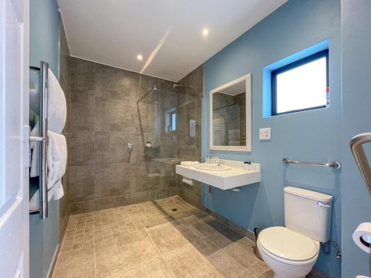 Room image 2