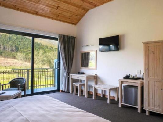 Houw Hoek Hotel - 261268