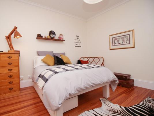 Room image 1