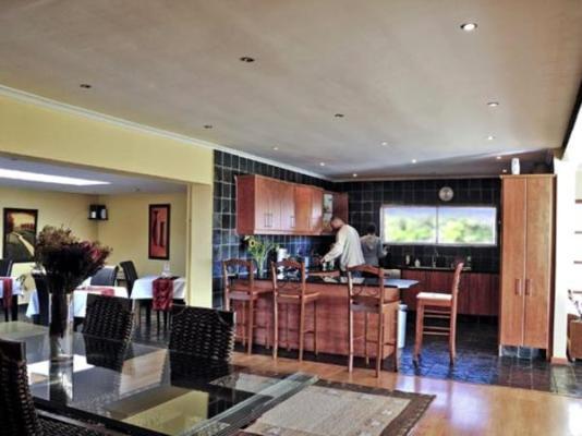 Mandalay Beach Guest House - 261576