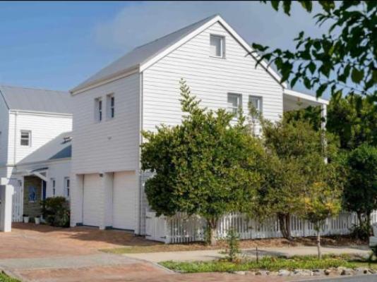 Soft Shore House C31 - Property / Building