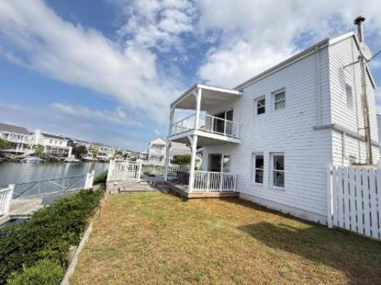 Soft Shore House C31 - Natural landscape